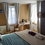 Oda ve Kahvaltı Domaine Aux Leopards Normands 3*