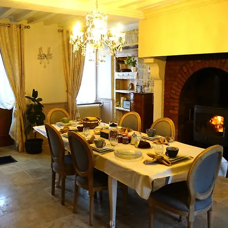 לינה וארוחת בוקר Domaine Aux Leopards Normands