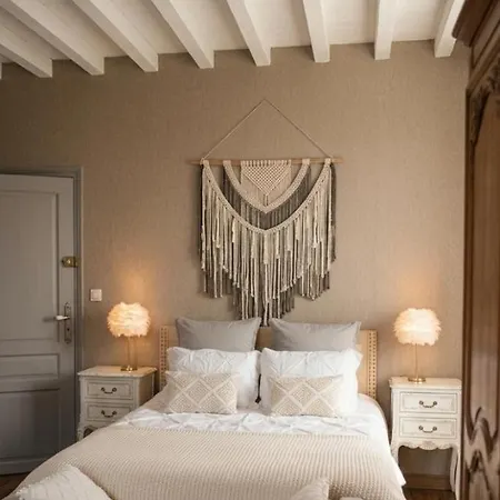 לינה וארוחת בוקר Domaine Aux Leopards Normands 3*