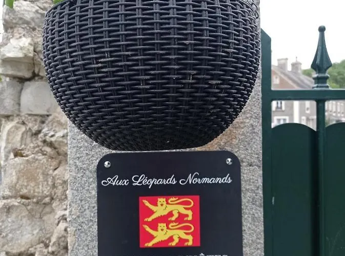 Domaine Aux Leopards Normands Bed & Breakfast 3*