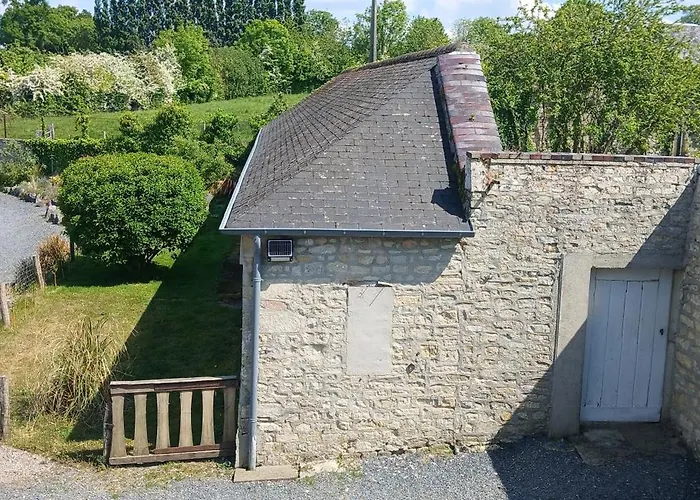 Domaine Aux Leopards Normands Bed & Breakfast